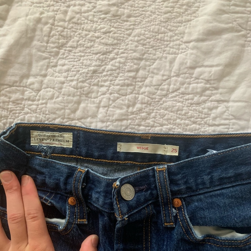 Levi’s Wedgie style jeans!